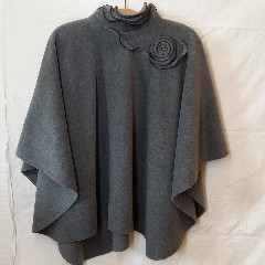 Poncho gris clair élégant